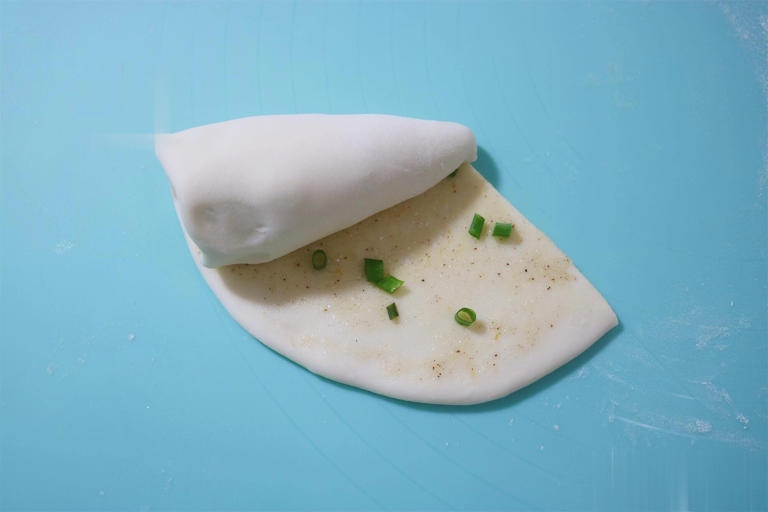 不用发面的家常烙饼，柔软多层凉了不硬，好做不翻车