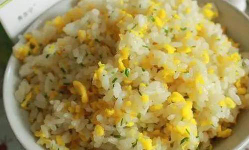 蛋炒饭先炒蛋还是饭？全错！这招让味道翻倍香