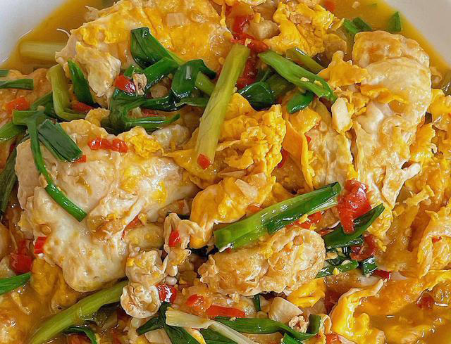 这才是炒鸡蛋好吃的做法，非常的简单易学，又香又滑嫩，收藏了