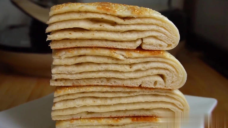 新手必学！蓬松暄软好消化的家常千层饼做法，能一层层撕着吃