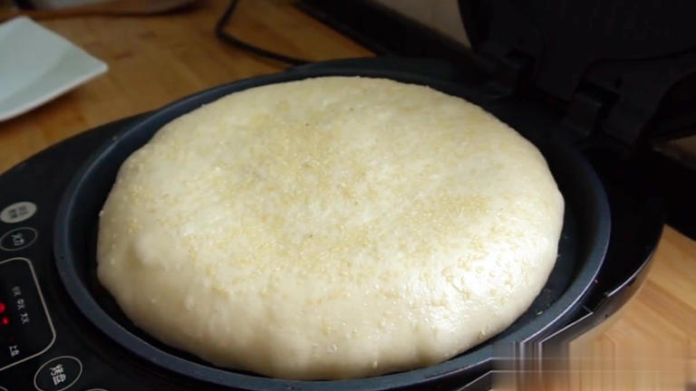 新手必学！蓬松暄软好消化的家常千层饼做法，能一层层撕着吃