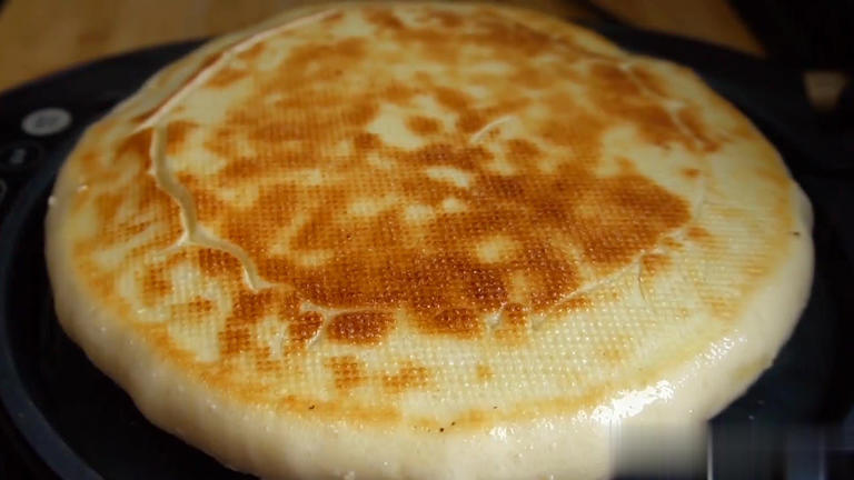 新手必学！蓬松暄软好消化的家常千层饼做法，能一层层撕着吃