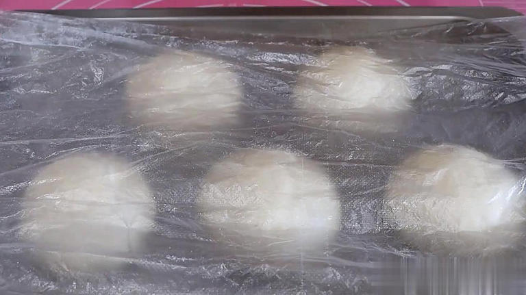 家常烙饼别直接烙，掌握窍门松软多层，凉了也不硬