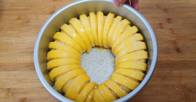 不用烤箱就能完成的蒸面包，做法步骤详细讲解，松软好吃，真简单