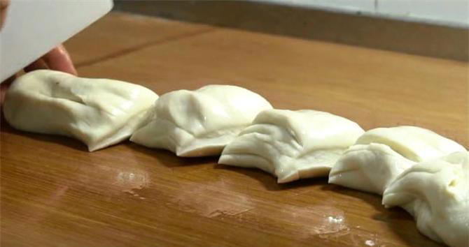 早餐快速烙饼方法，30秒一张，保证柔软多层，简单零失败