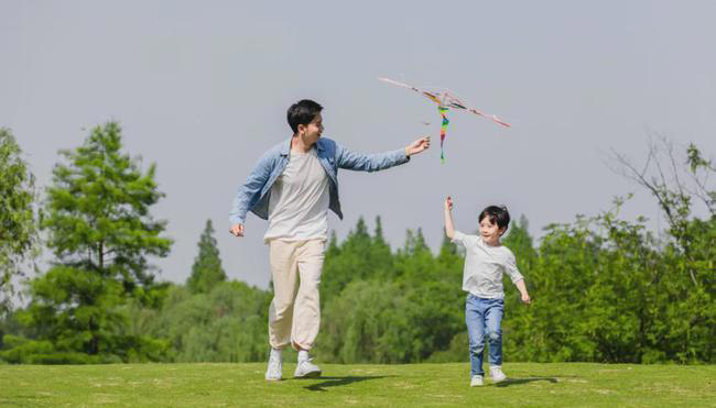 毁掉孩子一生的，并非考试、内卷，而是这3类父母