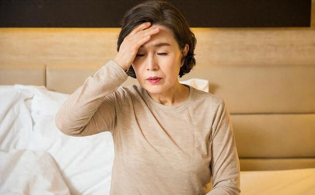 学医后才知道,中风最危险信号,不是头痛,而是频繁出现这5种异常