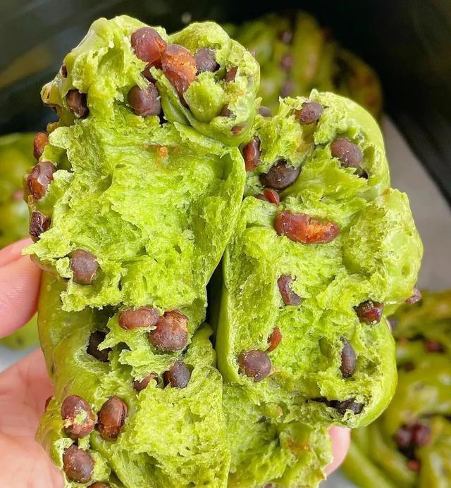 6种做法，在家做面包，跟外面买的一样好吃，蓬松暄软，简单好做