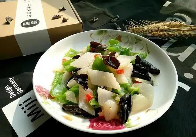 湿气重，“多吃3种除湿菜、少吃2果”