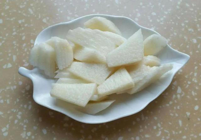 湿气重，“多吃3种除湿菜、少吃2果”