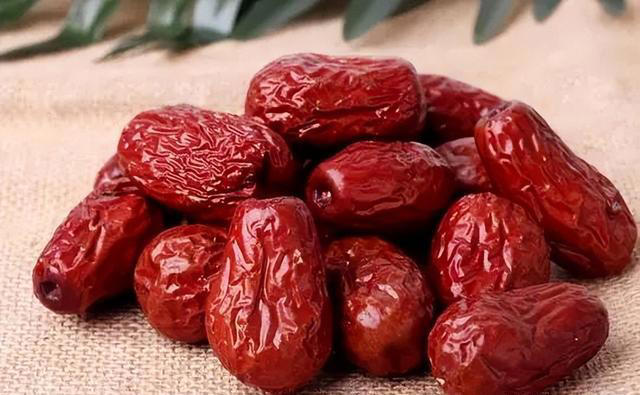 湿气重，“多吃3种除湿菜、少吃2果”