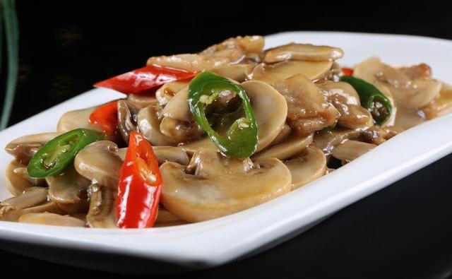 这4种食物不能二次加热，吃不完该扔就得扔，别因小失大！