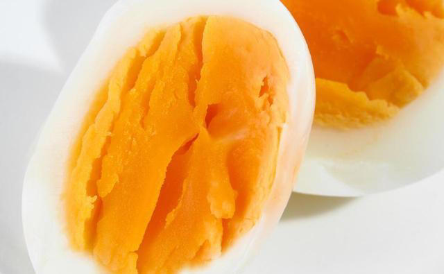 这4种食物不能二次加热，吃不完该扔就得扔，别因小失大！