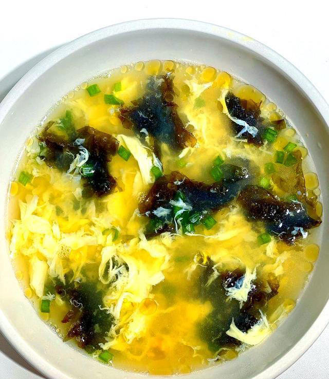 年纪大了要养骨，别只喝牛奶，多吃这八道菜，强健骨骼，腿脚有劲