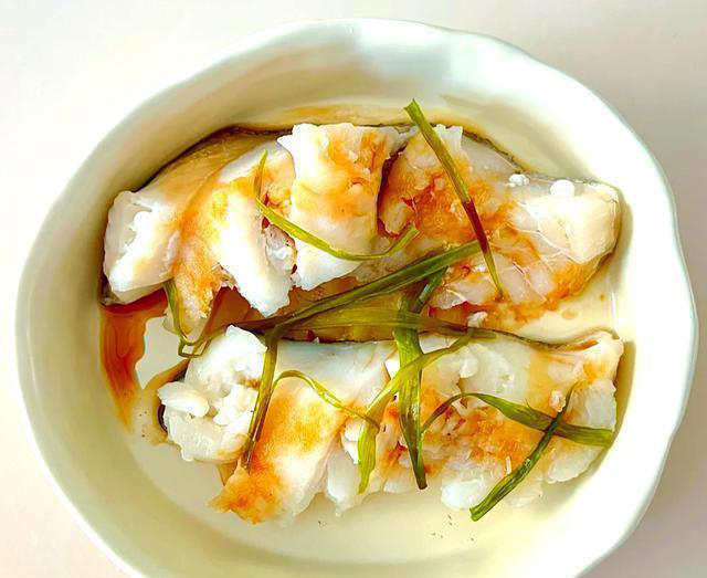 年纪大了要养骨，别只喝牛奶，多吃这八道菜，强健骨骼，腿脚有劲