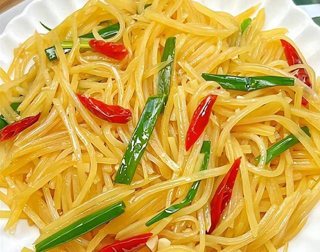 夏天出汗多，建议常吃这五种食物，高钾低钠营养，健康过夏天