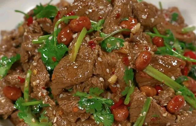 这10道凉拌菜，学会了做给家人吃，清爽又解腻，抚平燥热真舒坦！