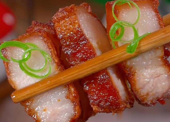 肉食佳品椒盐五花肉，做法简单解馋，老少皆宜！