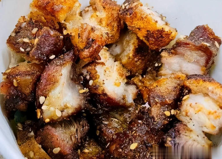 肉食佳品椒盐五花肉，做法简单解馋，老少皆宜！
