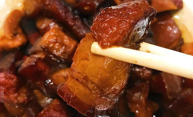 再次提醒：这四种食物容易堵塞血管，中老年人再爱吃也要管住嘴