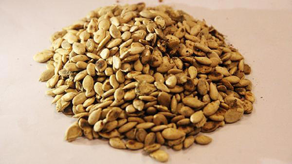  瓜子被点名！医生提醒：癌症患者常吃瓜子，很快或迎来4个后果 