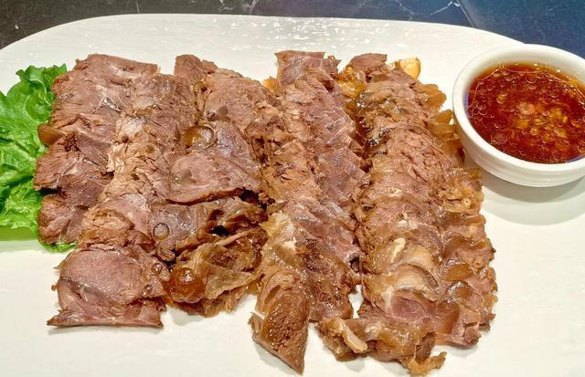 卤牛肉，不要直接下锅煮，教你正确做法，牛肉鲜嫩入味，不柴不腥