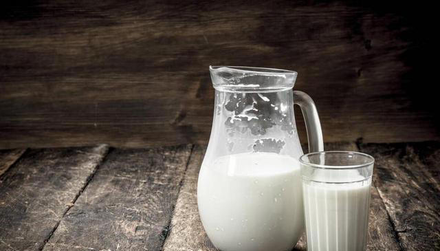 花盆里撒一把，不管多难养的花，叶绿根壮长势旺，不黄叶不烂根