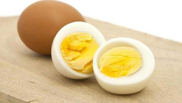 每天吃一个鸡蛋，对身体好不好? 医生：再三劝说，这几类人最好不要吃