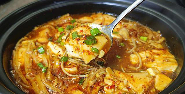 教你最简单的麻辣豆腐做法，味道不比麻婆豆腐差，搭配米饭吃真香