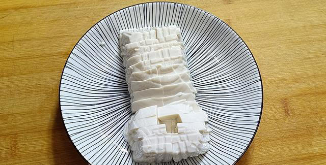 教你最简单的麻辣豆腐做法，味道不比麻婆豆腐差，搭配米饭吃真香