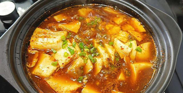 教你最简单的麻辣豆腐做法，味道不比麻婆豆腐差，搭配米饭吃真香