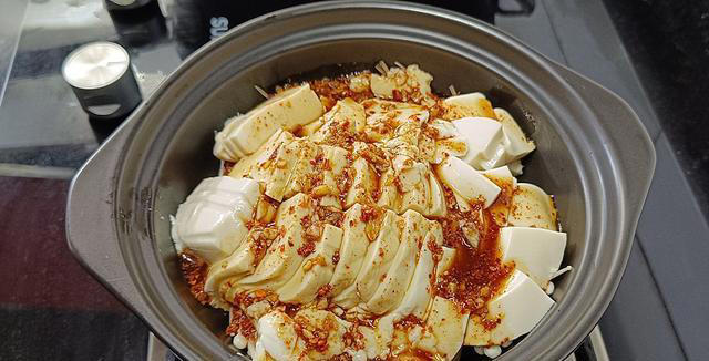 教你最简单的麻辣豆腐做法，味道不比麻婆豆腐差，搭配米饭吃真香