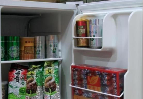 打死也不要将这4种食物放进冰箱，放的赶紧拿出来，否则都得扔掉