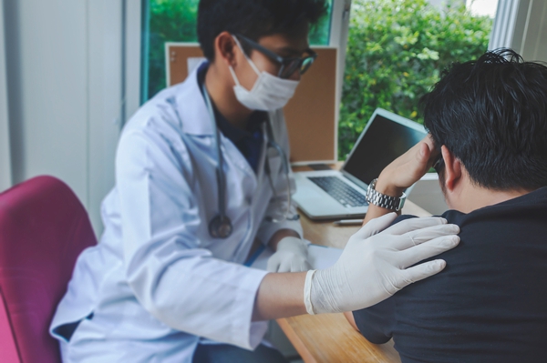 男人勃不起是什么原因引起的呢，从多方面了解诱因