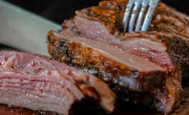 年龄越大，越要多吃肉？医生建议：55岁之后，3种肉可以多吃