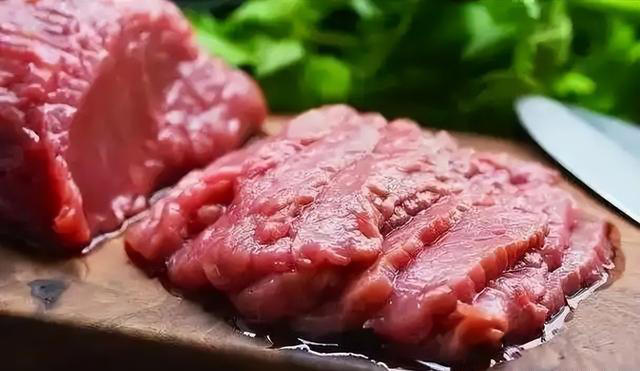 年龄越大，越要多吃肉？医生建议：55岁之后，3种肉可以多吃