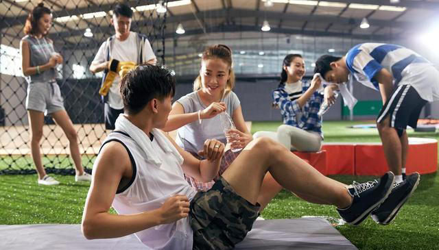 五十岁后，拥有长寿体质的人，往往有这4个表现，占一个也很不错