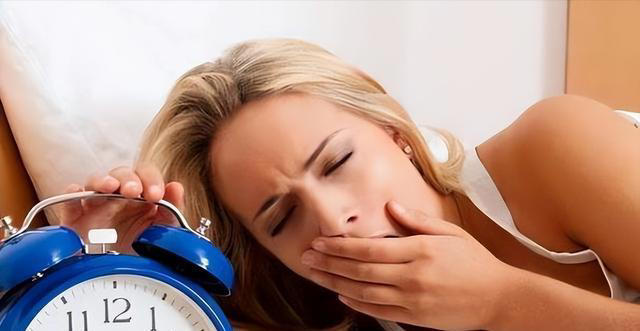 阿尔茨海默病者逐渐增多，50岁后，尽量改掉4个坏习惯