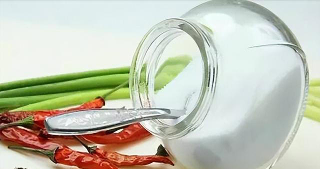 阿尔茨海默病者逐渐增多，50岁后，尽量改掉4个坏习惯