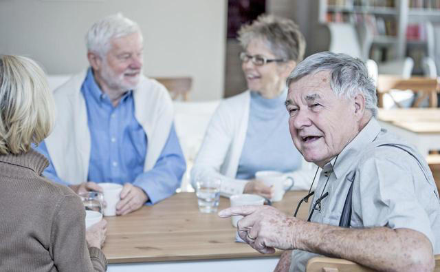 医生研究发现：不易患痴呆的老人，大多有4个习惯，占一个也不错