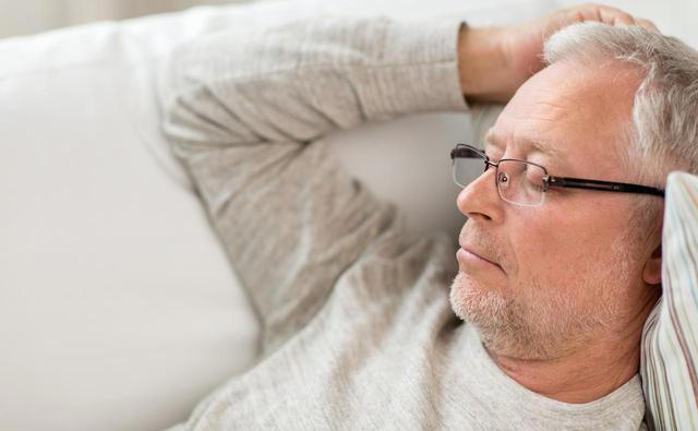 医生研究发现：不易患痴呆的老人，大多有4个习惯，占一个也不错