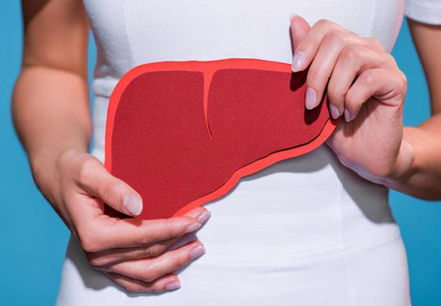 全球约一半肝癌在中国，再次提醒：家中的3种食物，尽早撤下餐桌