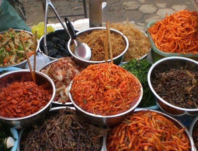 全球约一半肝癌在中国，再次提醒：家中的3种食物，尽早撤下餐桌