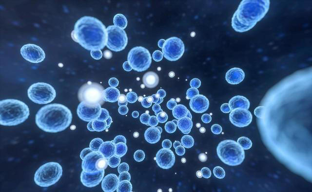 双腿出现这4个症状，肺癌可能已经来了！医生：别只当腿疼！