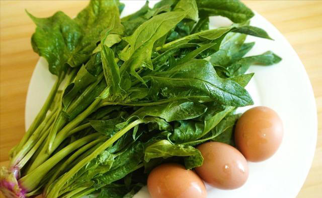 多名医生呼吁：痛风病人停止食用，比海鲜还升尿酸，趁早撤下餐桌