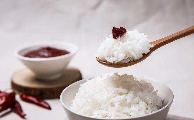 脂肪肝一个鸡蛋都不能吃？建议：不想肝硬化，4种食物尽量少吃