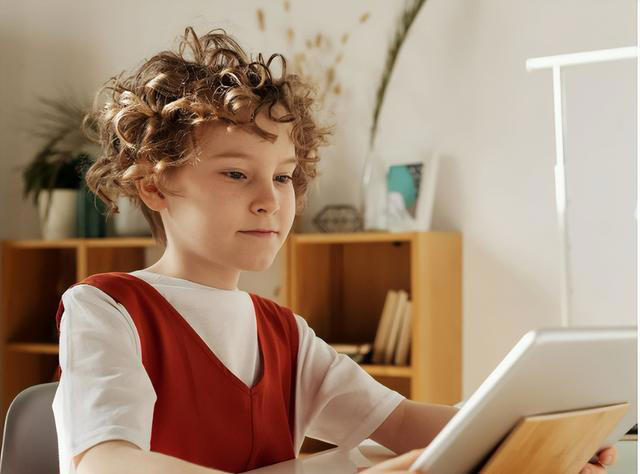 脑供血不足的人，或有3个表现，若一个不占，或离脑梗很远