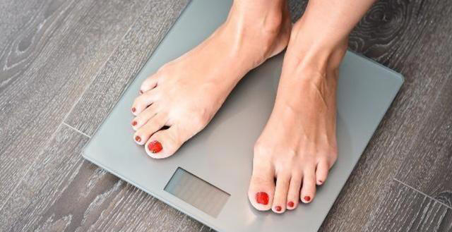 身体有3种异常症状？也许是肠癌来“敲门”，医生提醒：及时就医