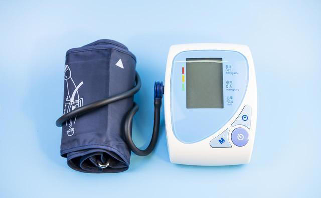 学医后才知道，血脂最危险信号，不是头晕，而是频繁出现5症状