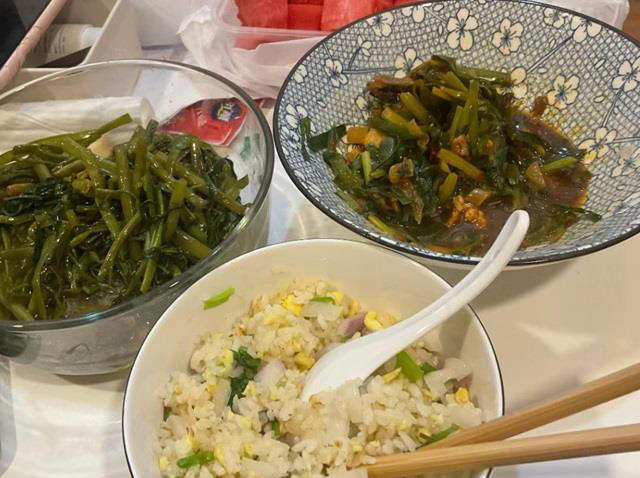 人到中年，5样食物就算爱吃，为了健康也最好离远点